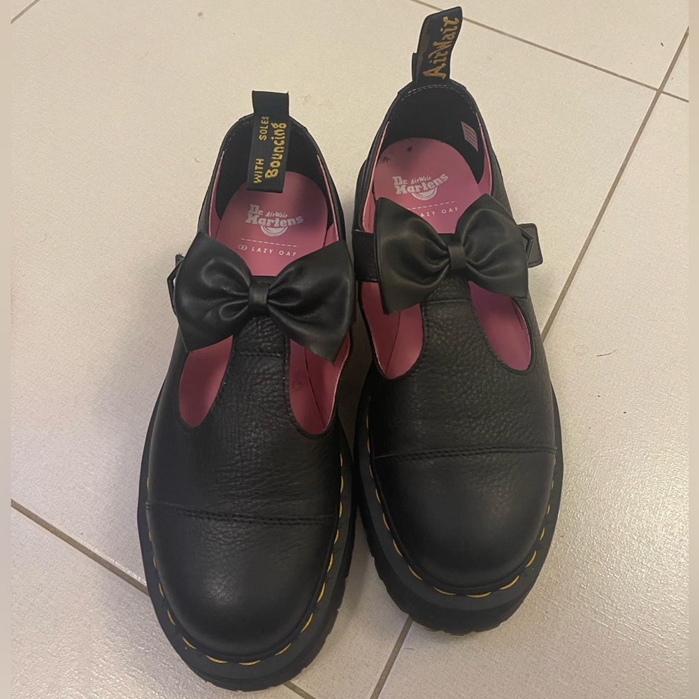 Dr Martens x Lazy Oaf oxfords with removable bow - US 9 W - worn once indoors